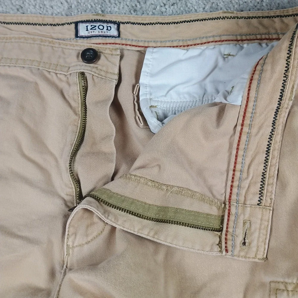 IZOD Mens Cargo Shorts Khaki Beige Cotton Casual Utility Size 42 Y2K Outdoor